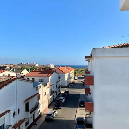 Mit Blick Ueber Peniche